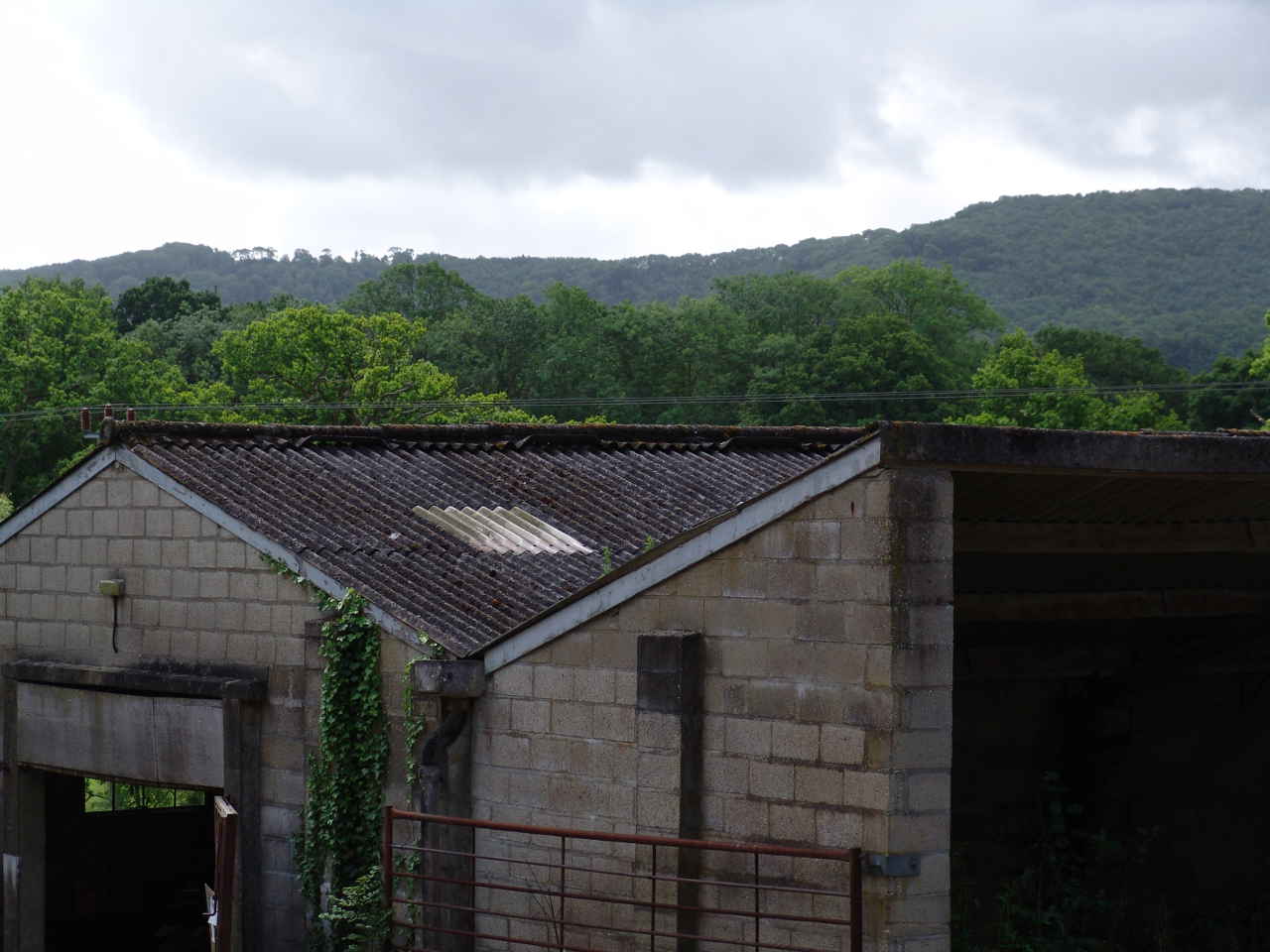 The Barn overlooking the hill at Didling.jpg The Barn overlooking the hill at Didling.jpg